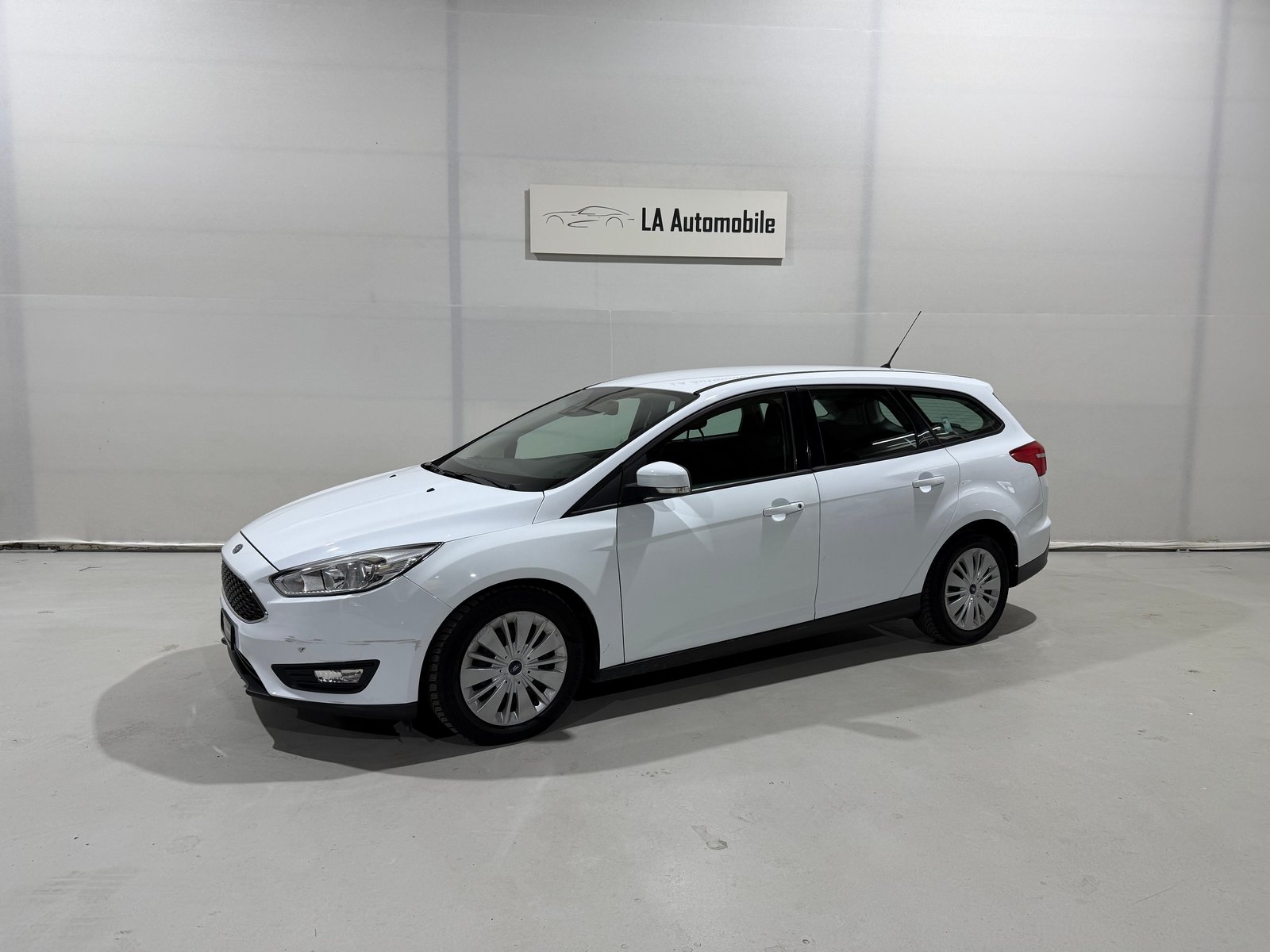 FORD Focus 1.5 TDCi Business PowerShift, Diesel, Occasion / Utilisé, Automatique - 2