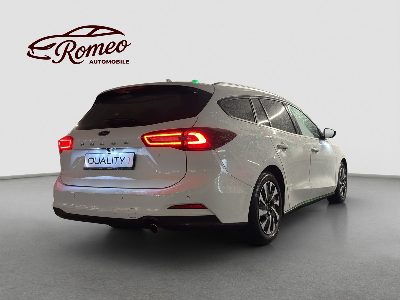 FORD Focus 1.5 TDCi Titanium Automatic ** Frisch ab MFK Ser, Diesel, Second hand / Used, Automatic - 2