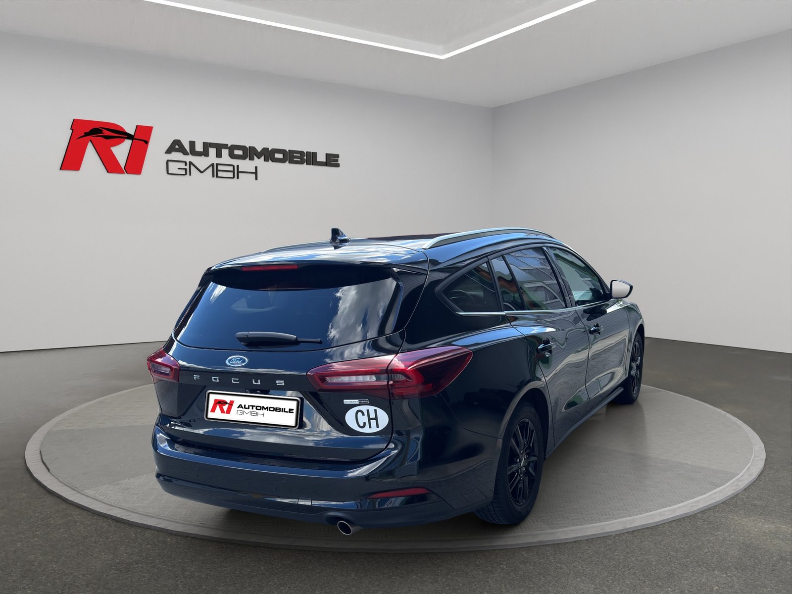 FORD Focus 1.0 MHEV Titanium Automat, Mild-Hybrid Petrol/Electric, Second hand / Used, Automatic - 4