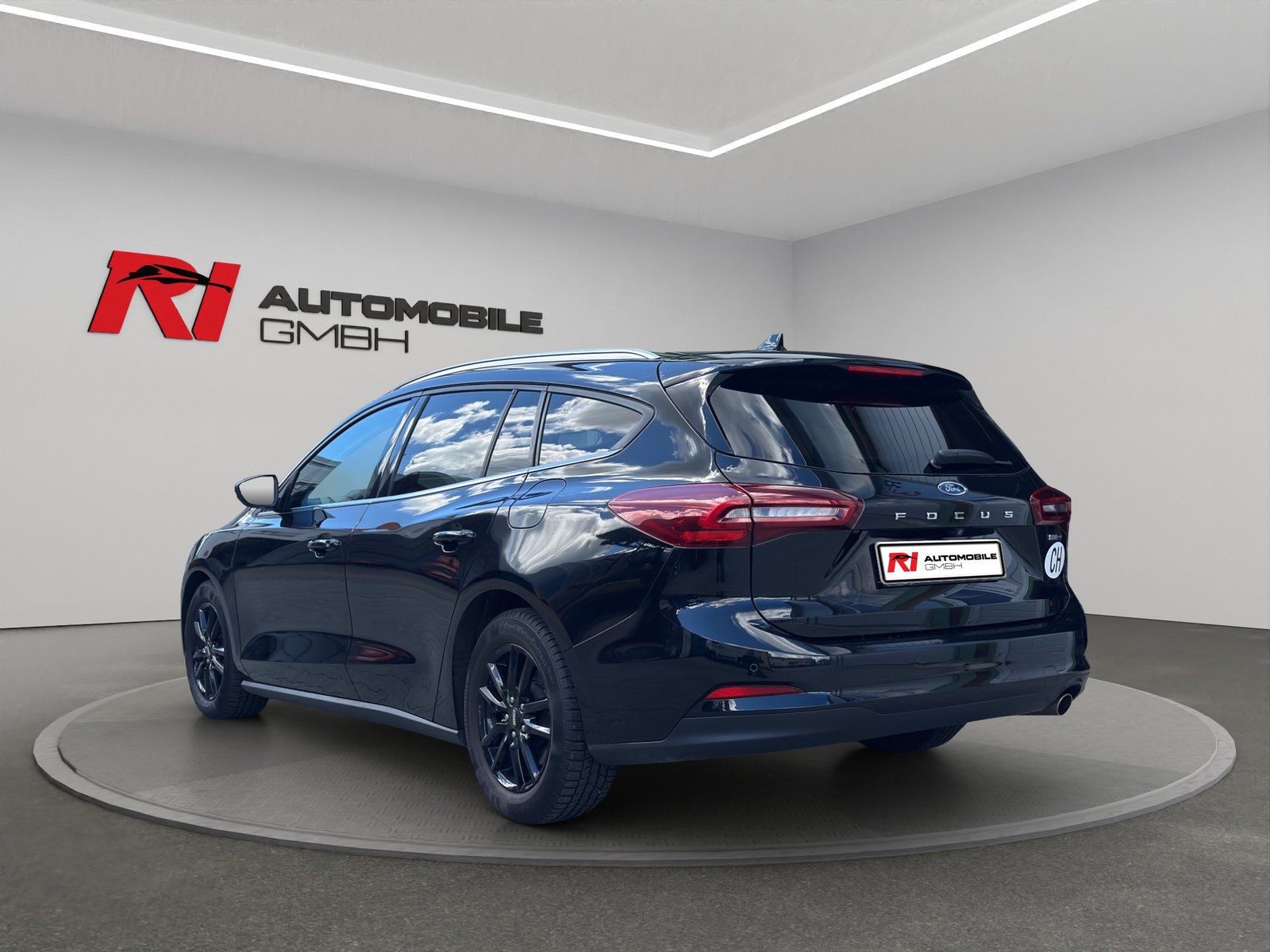 FORD Focus 1.0 MHEV Titanium Automat, Mild-Hybrid Petrol/Electric, Second hand / Used, Automatic - 5