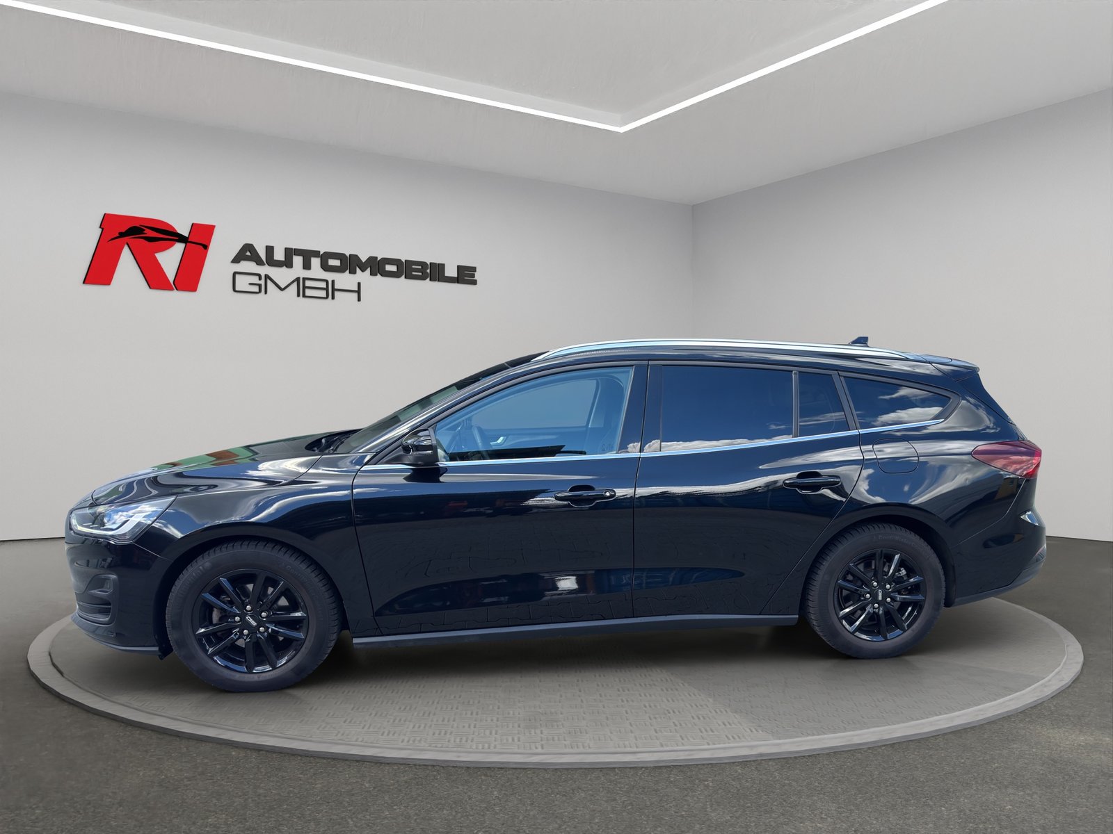 FORD Focus 1.0 MHEV Titanium Automat, Mild-Hybrid Petrol/Electric, Second hand / Used, Automatic - 6