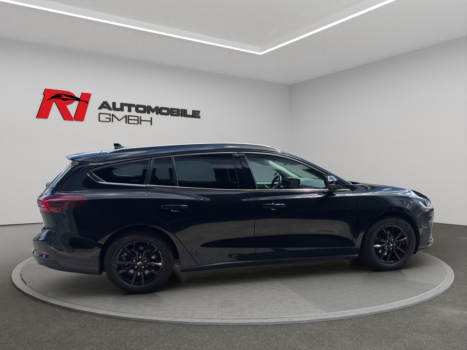 FORD Focus 1.0 MHEV Titanium Automat, Mild-Hybrid Petrol/Electric, Second hand / Used, Automatic - 7