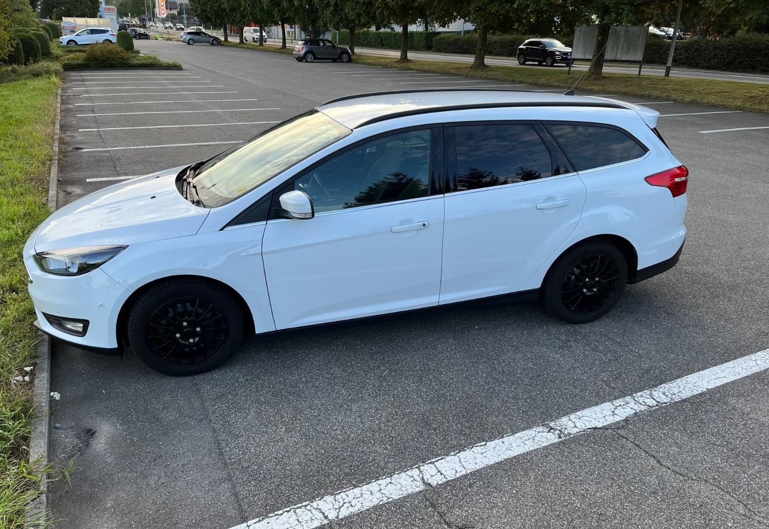 FORD Focus Station Wagon 1.0i EcoB 125 Carving