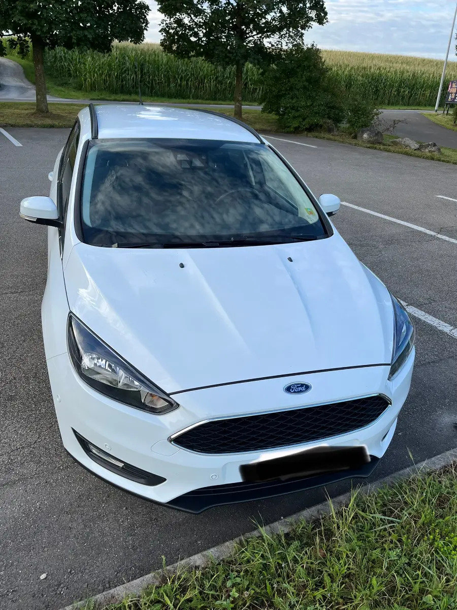 FORD Focus Station Wagon 1.0i EcoB 125 Carving, Petrol, Second hand / Used, Manual - 2
