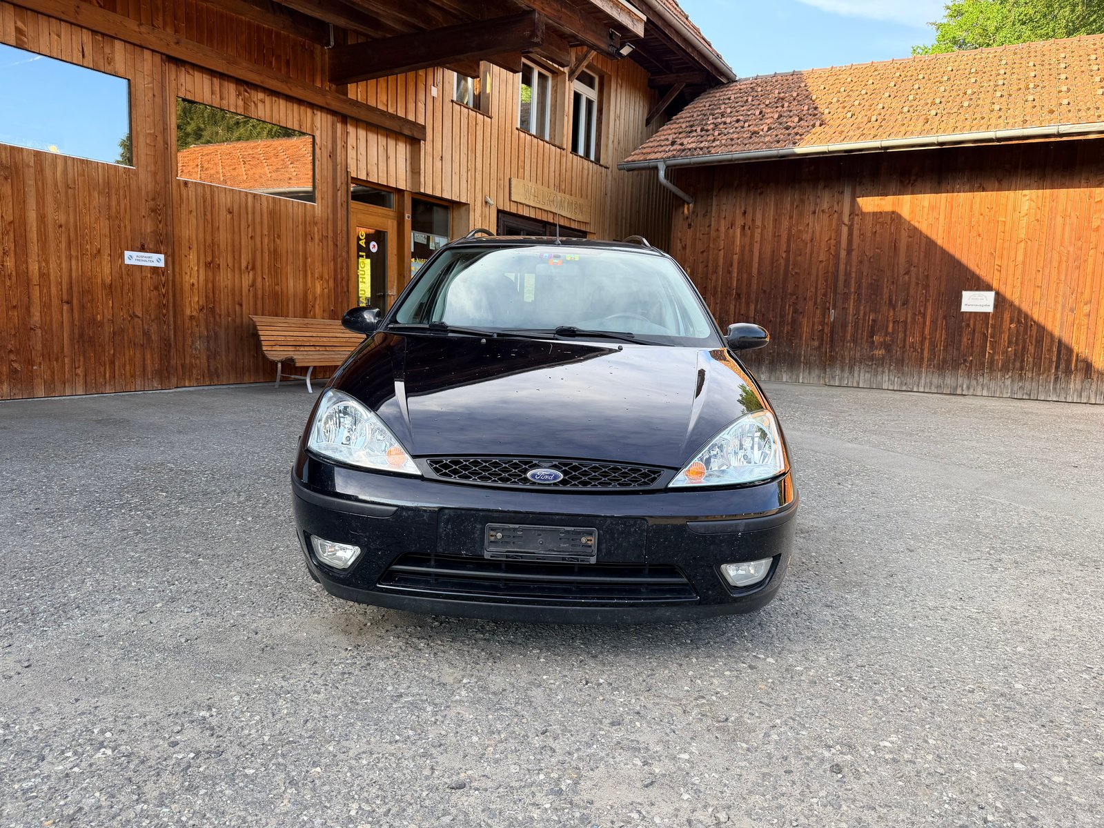 FORD Focus 2.0i 16V Carving, Benzin, Occasion / Gebraucht, Handschaltung