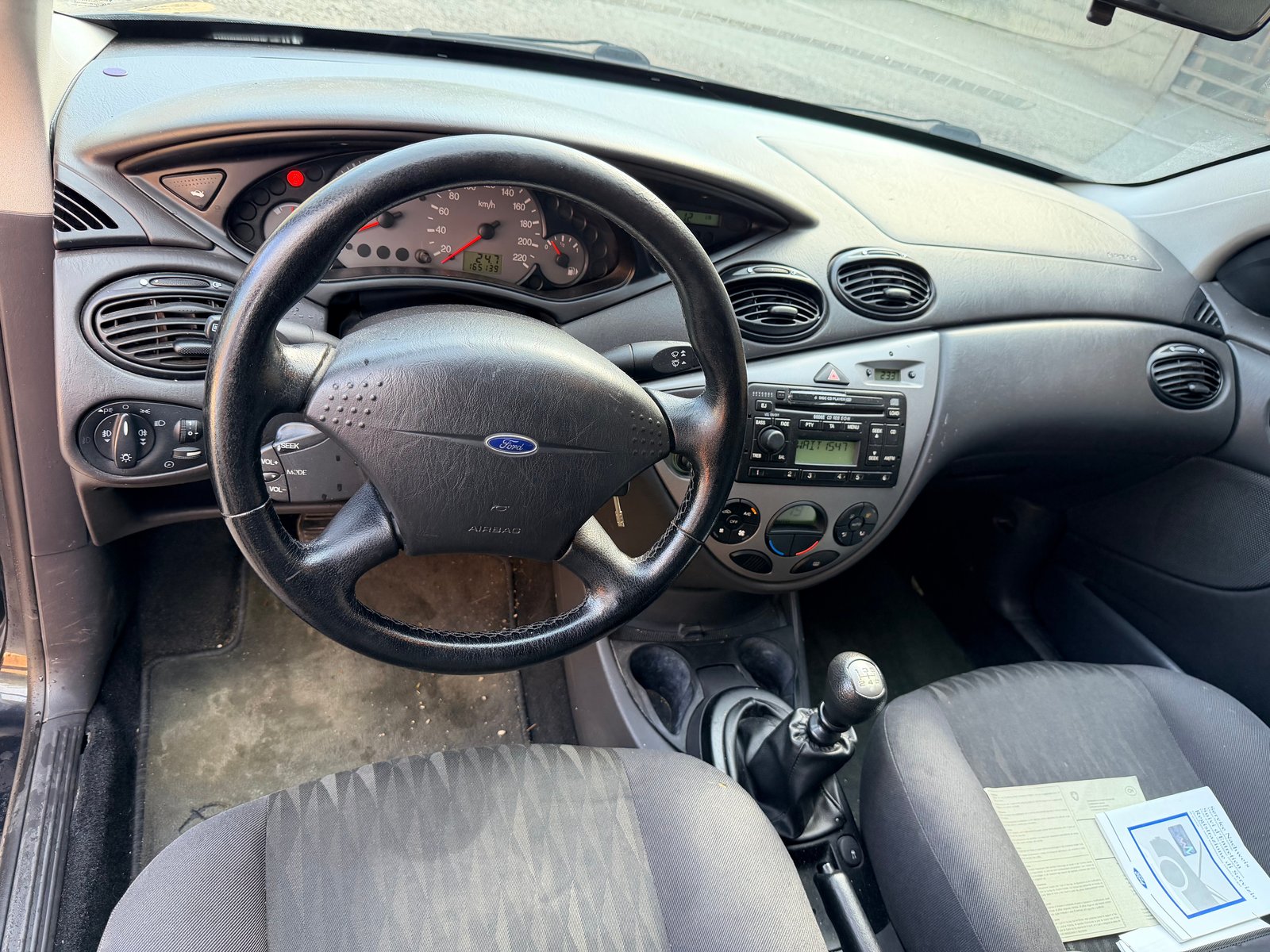 FORD Focus 2.0i 16V Carving, Benzin, Occasion / Gebraucht, Handschaltung - 6