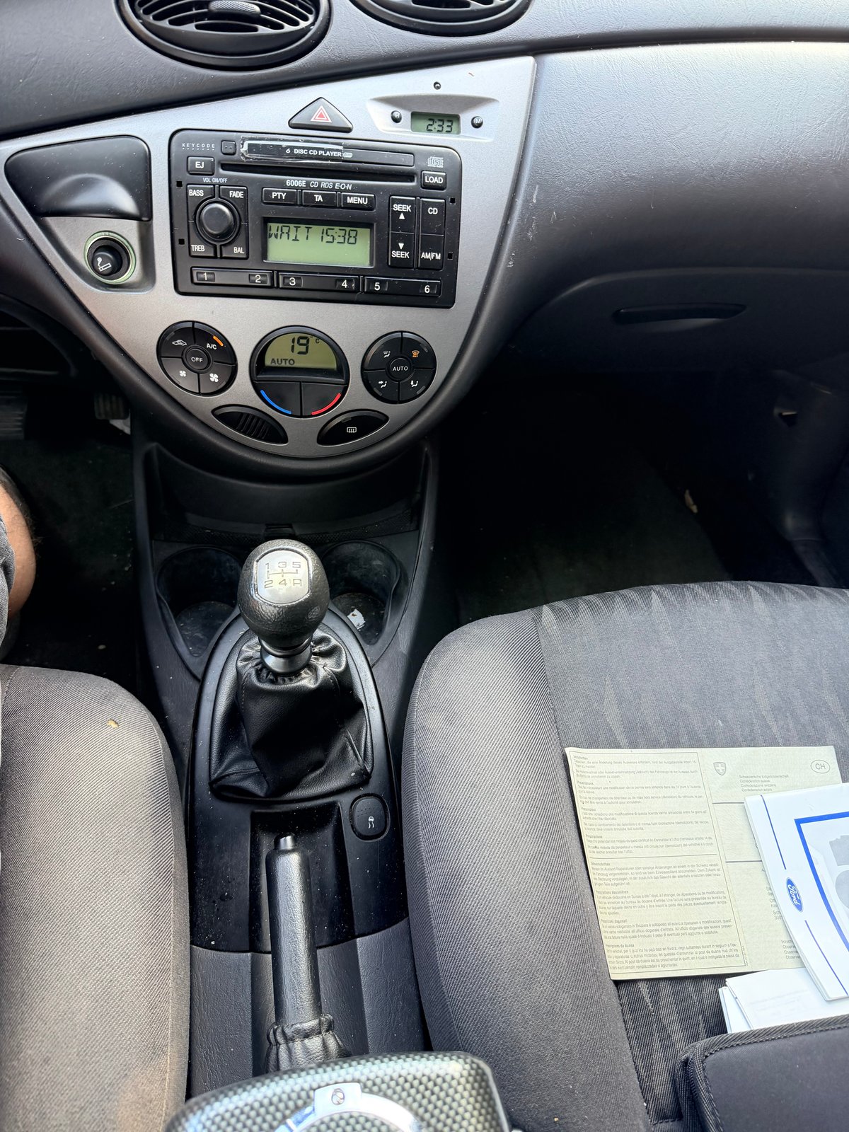 FORD Focus 2.0i 16V Carving, Benzin, Occasion / Gebraucht, Handschaltung - 7