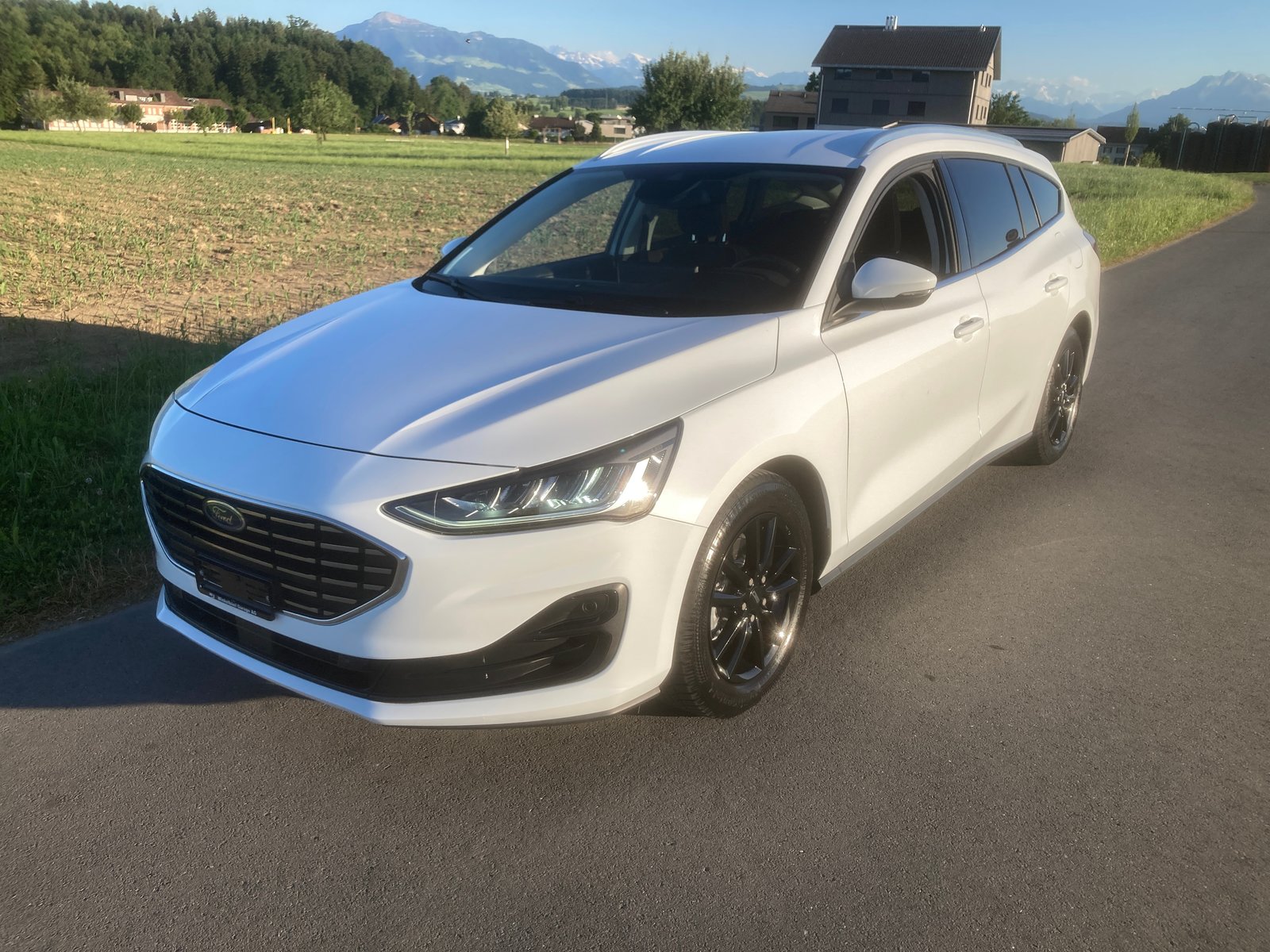 FORD Focus 1.0 MHEV Titanium X Automat