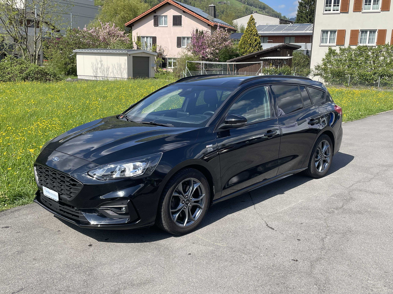 FORD Focus Station Wagon 1.0i EcoB 125PS ST-Line