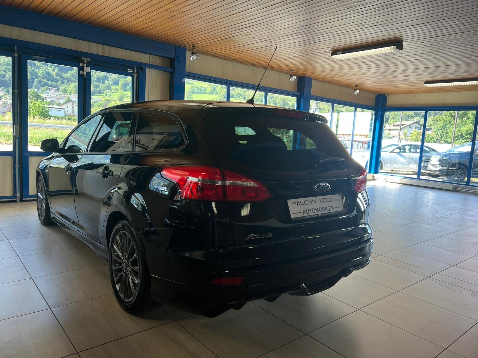 FORD Focus 1.0 SCTi ST Line, Benzin, Occasion / Gebraucht, Handschaltung - 6