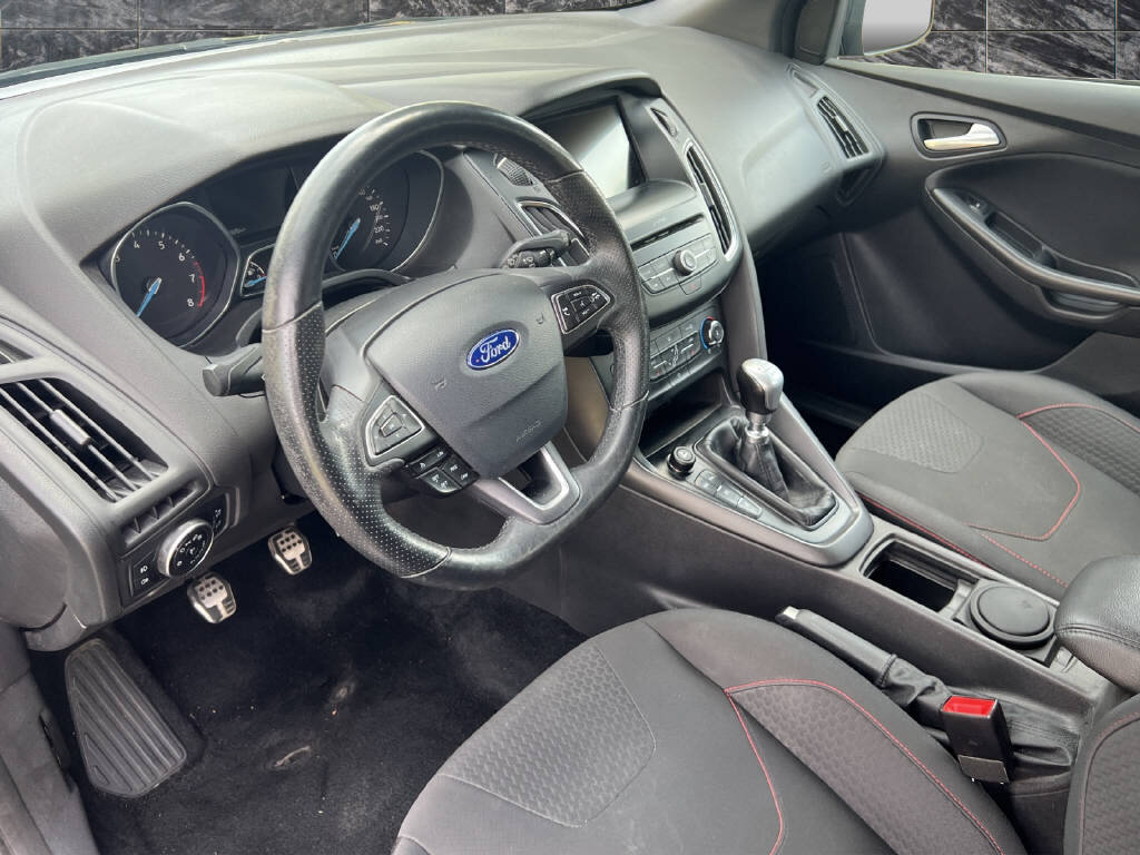 FORD Focus Station Wagon 1.0i EcoB 125 ST-Line, Benzin, Occasion / Gebraucht, Handschaltung - 7