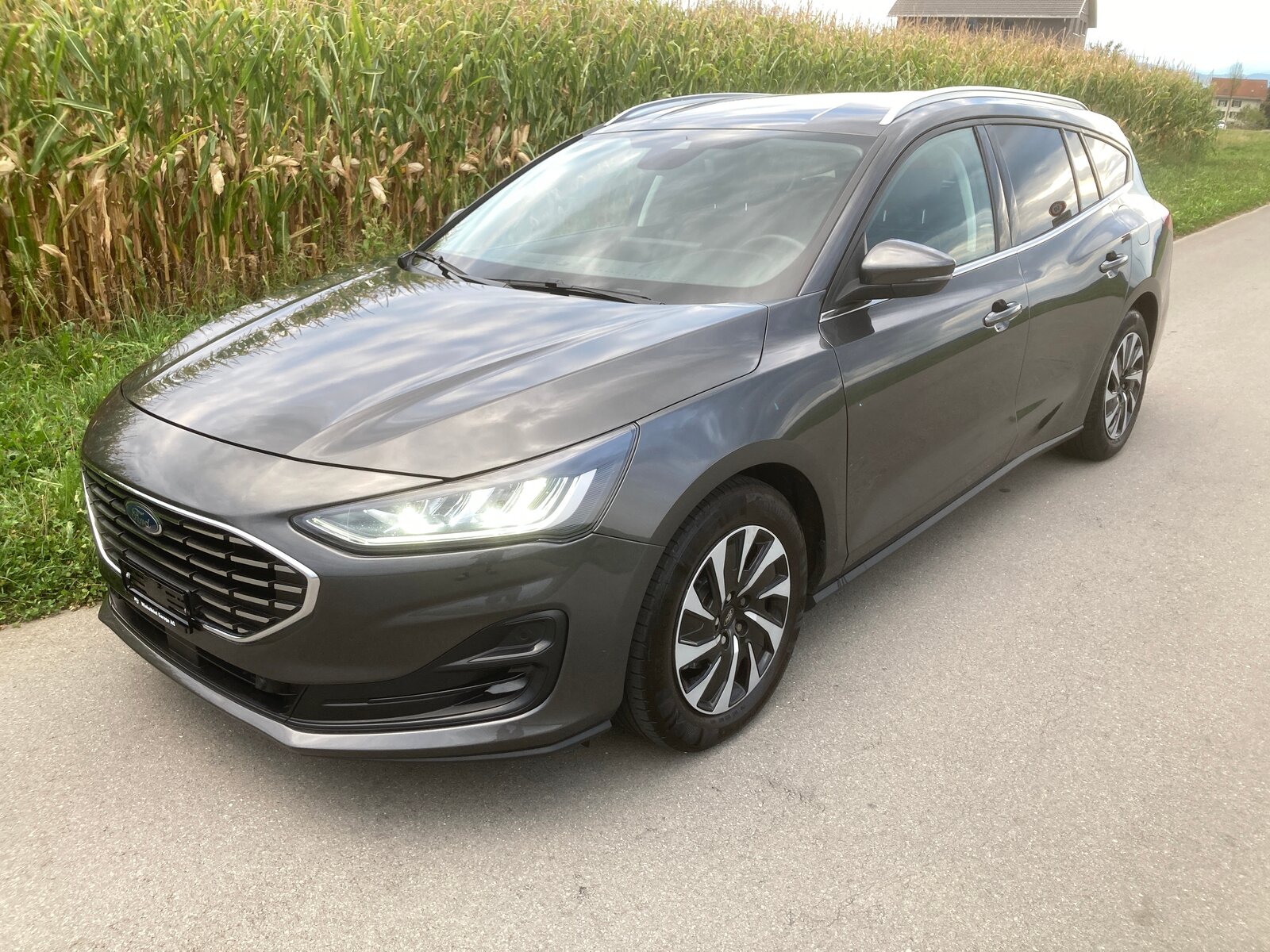 FORD Focus 1.0 MHEV Titanium X Automat