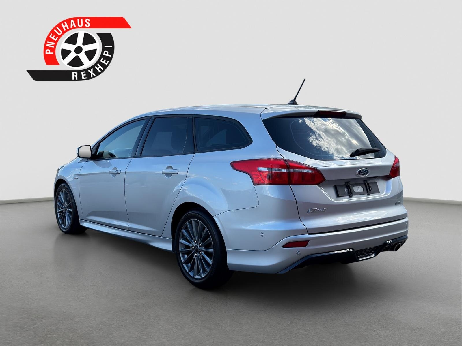 FORD Focus 1.5 SCTi ST Line Automatic, Essence, Occasion / Utilisé, Automatique - 4