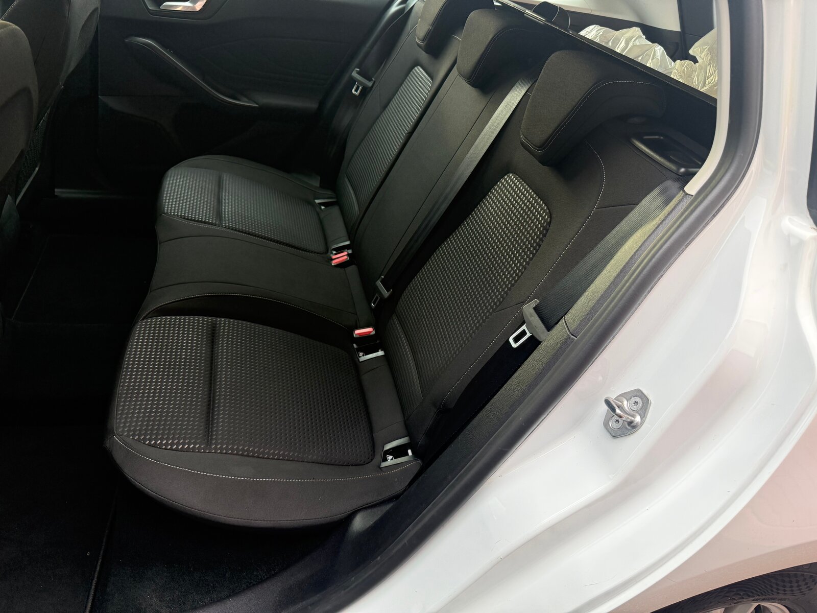 FORD Focus 1.5 TDCi Cool Connect Automatic, Diesel, Occasion / Utilisé, Automatique - 7