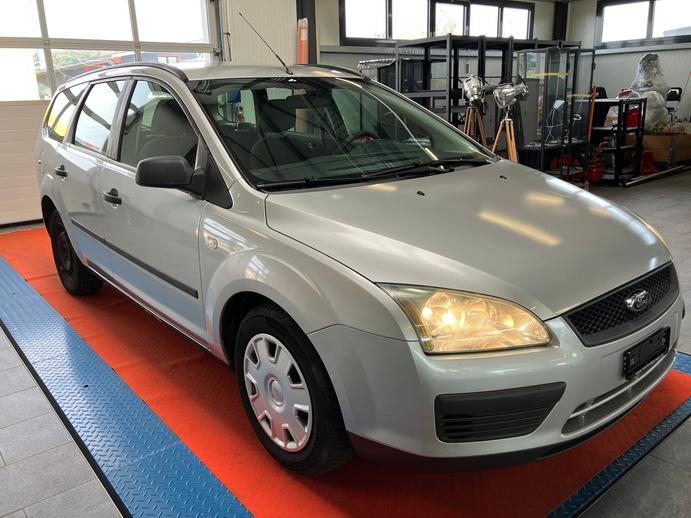 FORD Focus 1.6i Carving Automatic, Benzin, Occasion / Gebraucht, Automatik