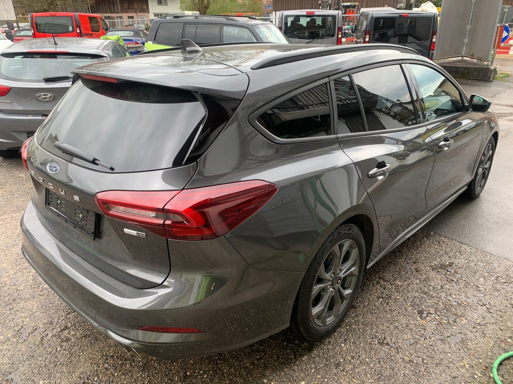 FORD FOCUS 1.0i EcoB Hybrid 155 ST-Line X, Mild-Hybrid Petrol/Electric, Second hand / Used, Automatic - 6