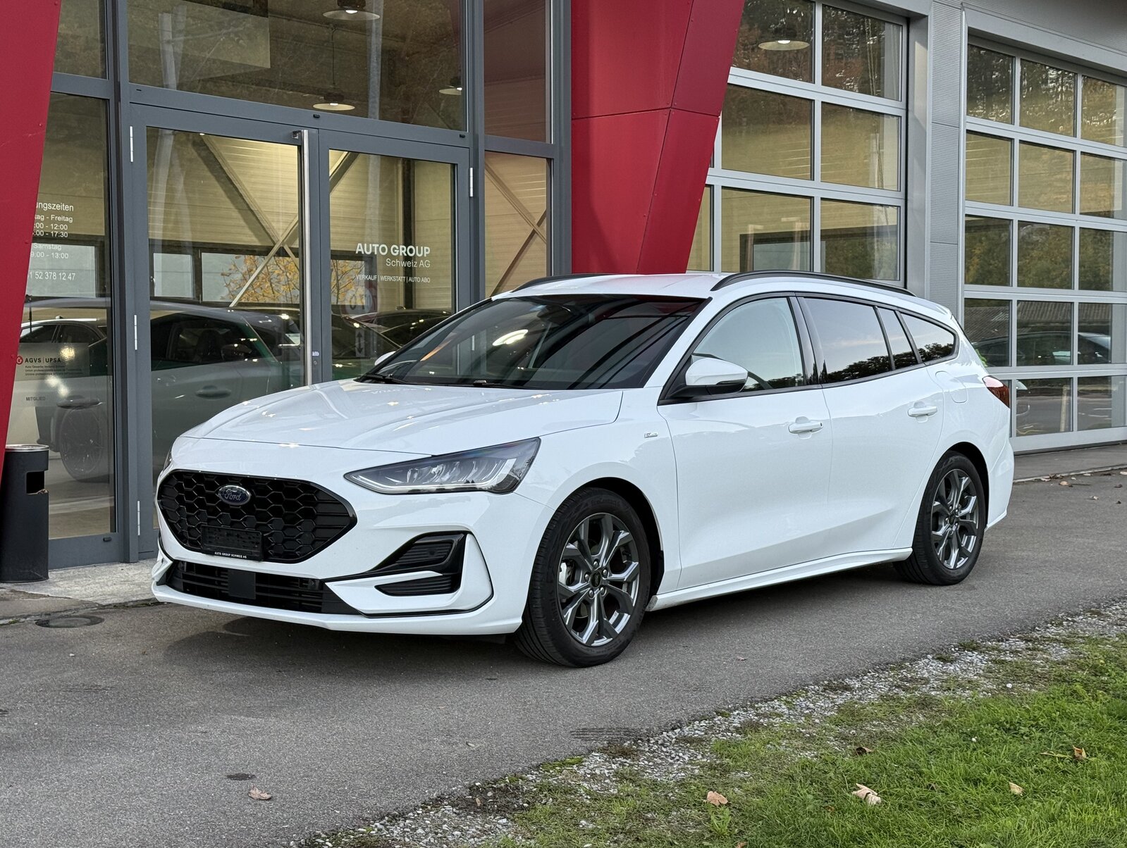 FORD Focus 1.0 MHEV ST-Line Automat