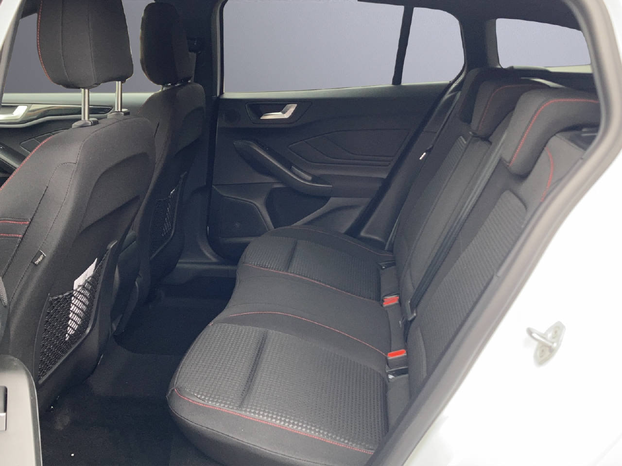 FORD Focus Station Wagon 1.0i mHEV 155 PS ST-Line X, Mild-Hybrid Petrol/Electric, Ex-demonstrator, Automatic - 6