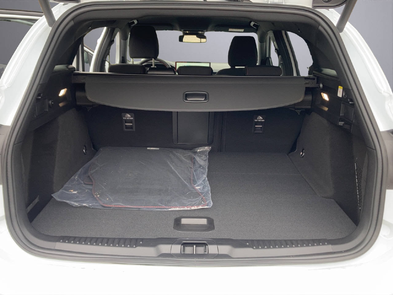 FORD Focus Station Wagon 1.0i mHEV 155 PS ST-Line X, Mild-Hybrid Petrol/Electric, Ex-demonstrator, Automatic - 7