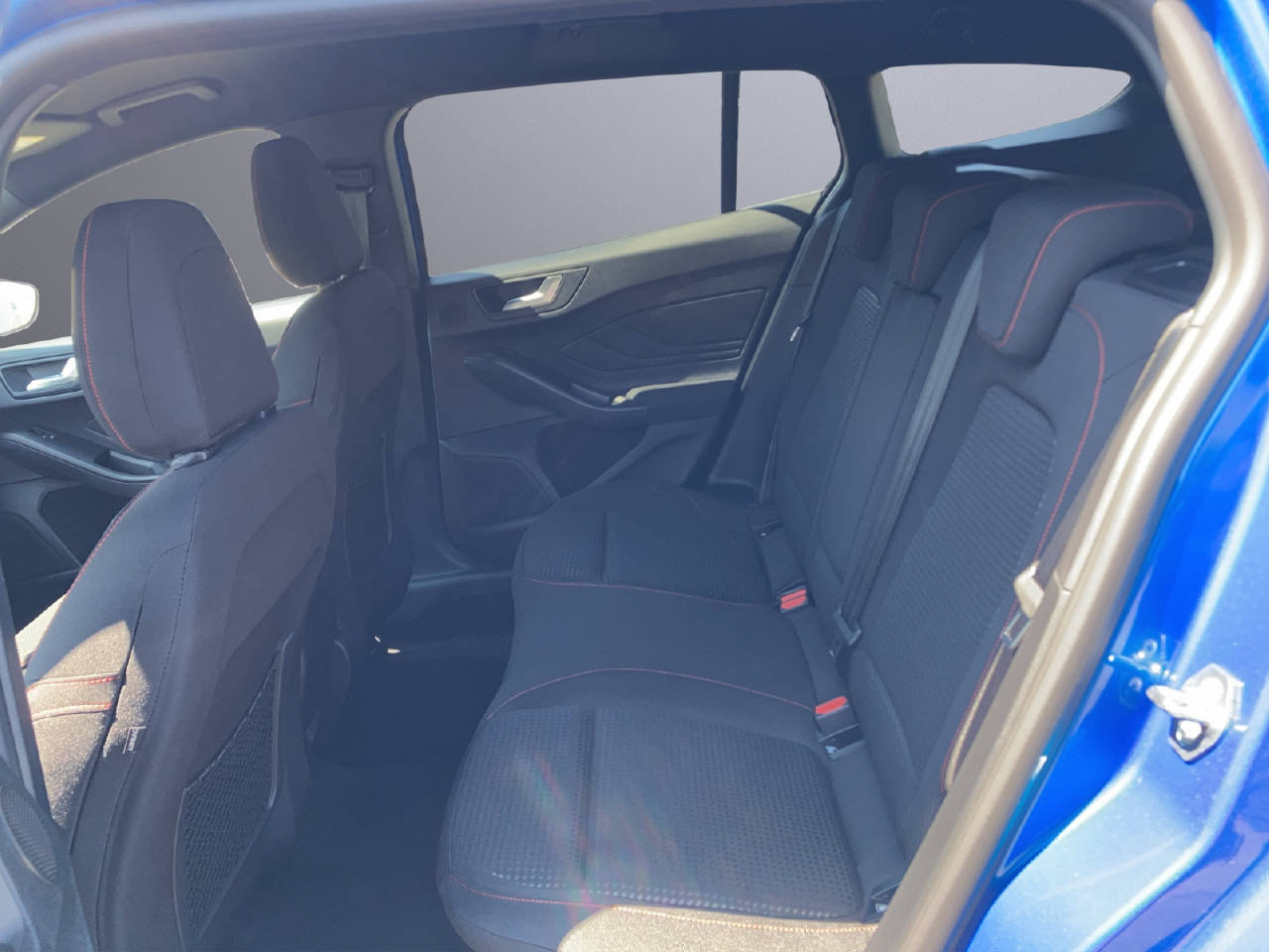 FORD Focus Station Wagon 1.0i mHEV 155 PS ST-Line X, Mild-Hybrid Petrol/Electric, Ex-demonstrator, Automatic - 6