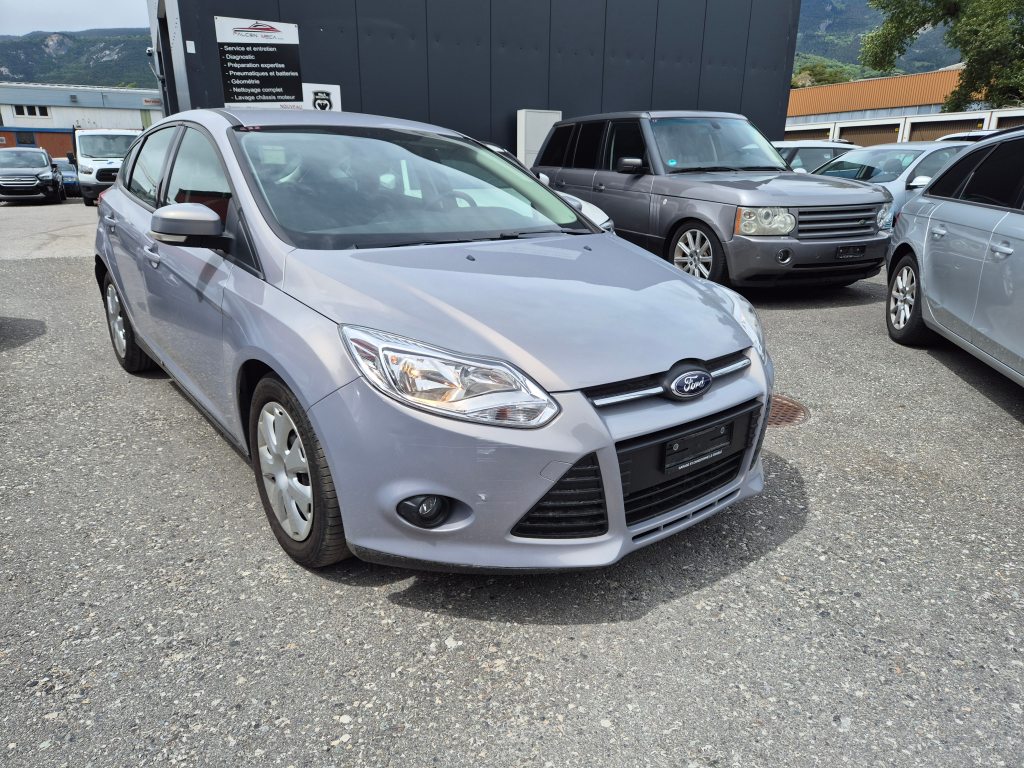FORD FOCUS 1.6i Ti-VCT 125 Carving