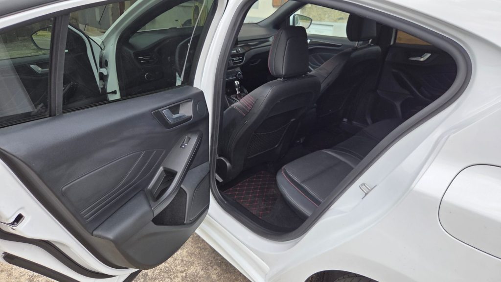 FORD FOCUS 1.0i EcoB 125 ST-Line, Essence, Occasion / Utilisé, Manuelle - 7