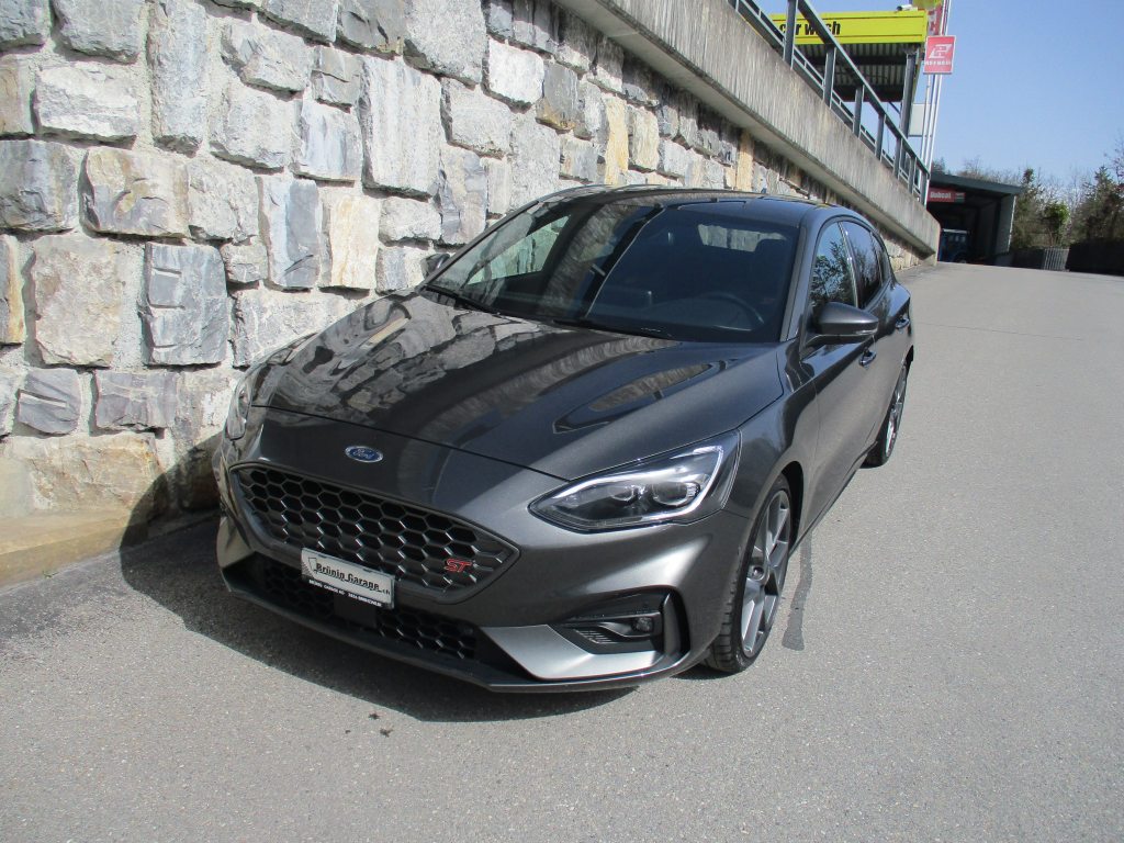 FORD FOCUS 2.3 EcoB ST Pack Styling