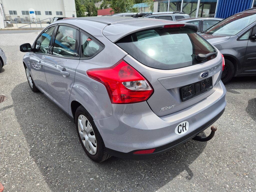FORD FOCUS 1.6i Ti-VCT 125 Carving, Essence, Occasion / Utilisé, Automatique - 4