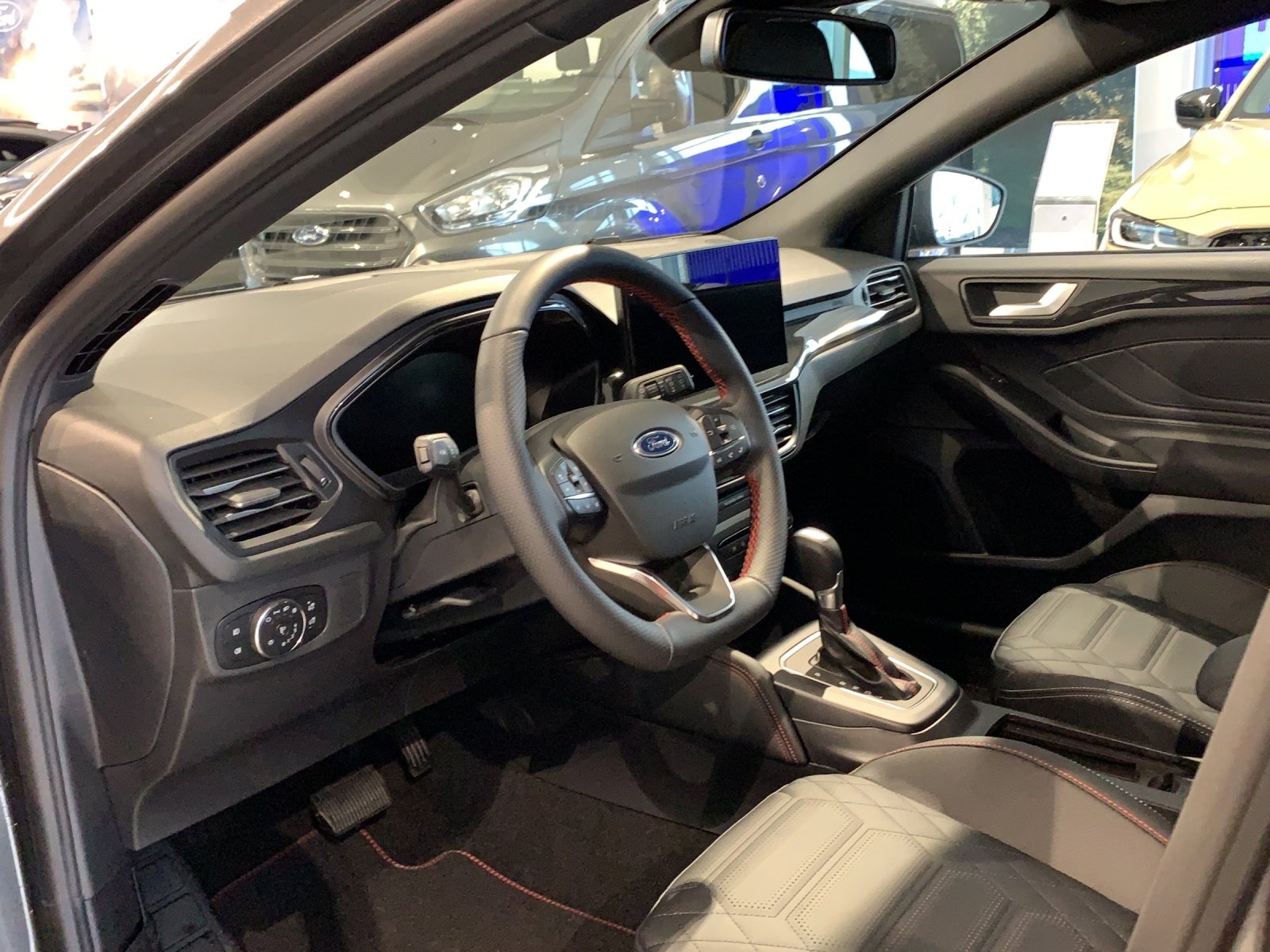 FORD Focus 1.0i EcoB Hybrid 155 ST-Line X, Hybride Léger Essence/Électricité, Occasion / Utilisé, Automatique - 5