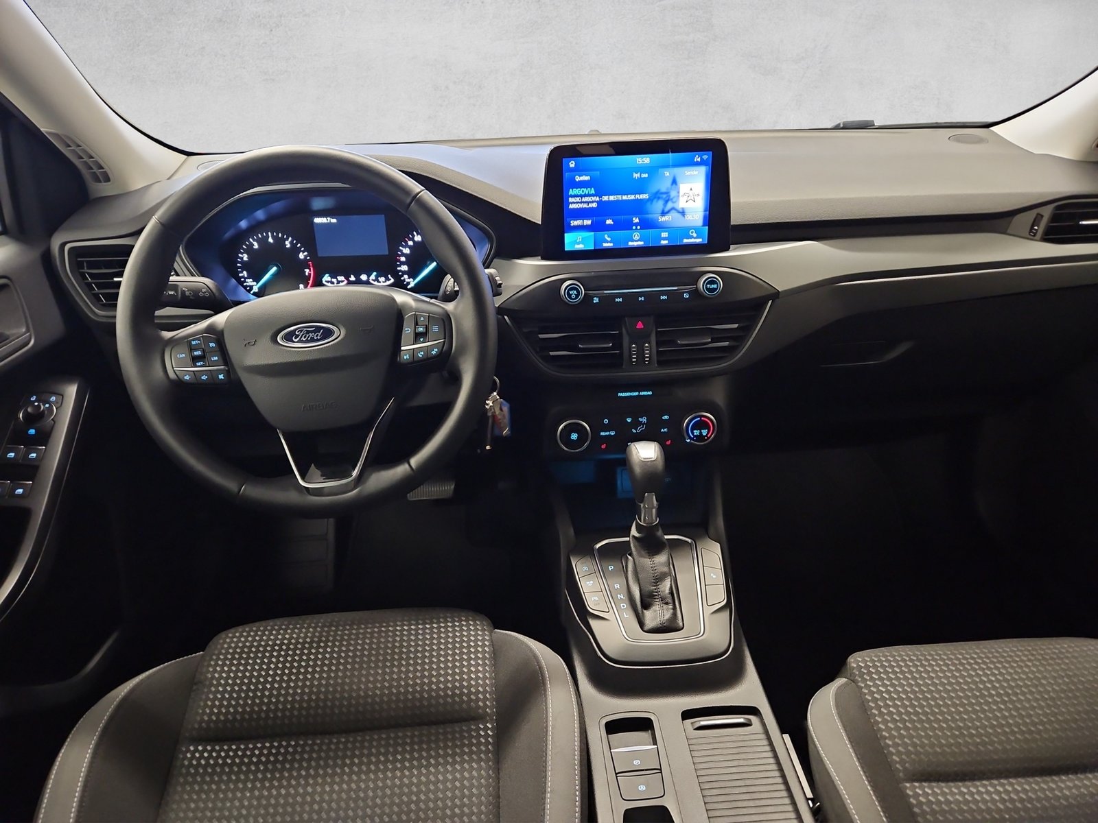 FORD Focus 1.0 MHEV Cool Connect Automatic, Mild-Hybrid Petrol/Electric, Second hand / Used, Automatic - 4