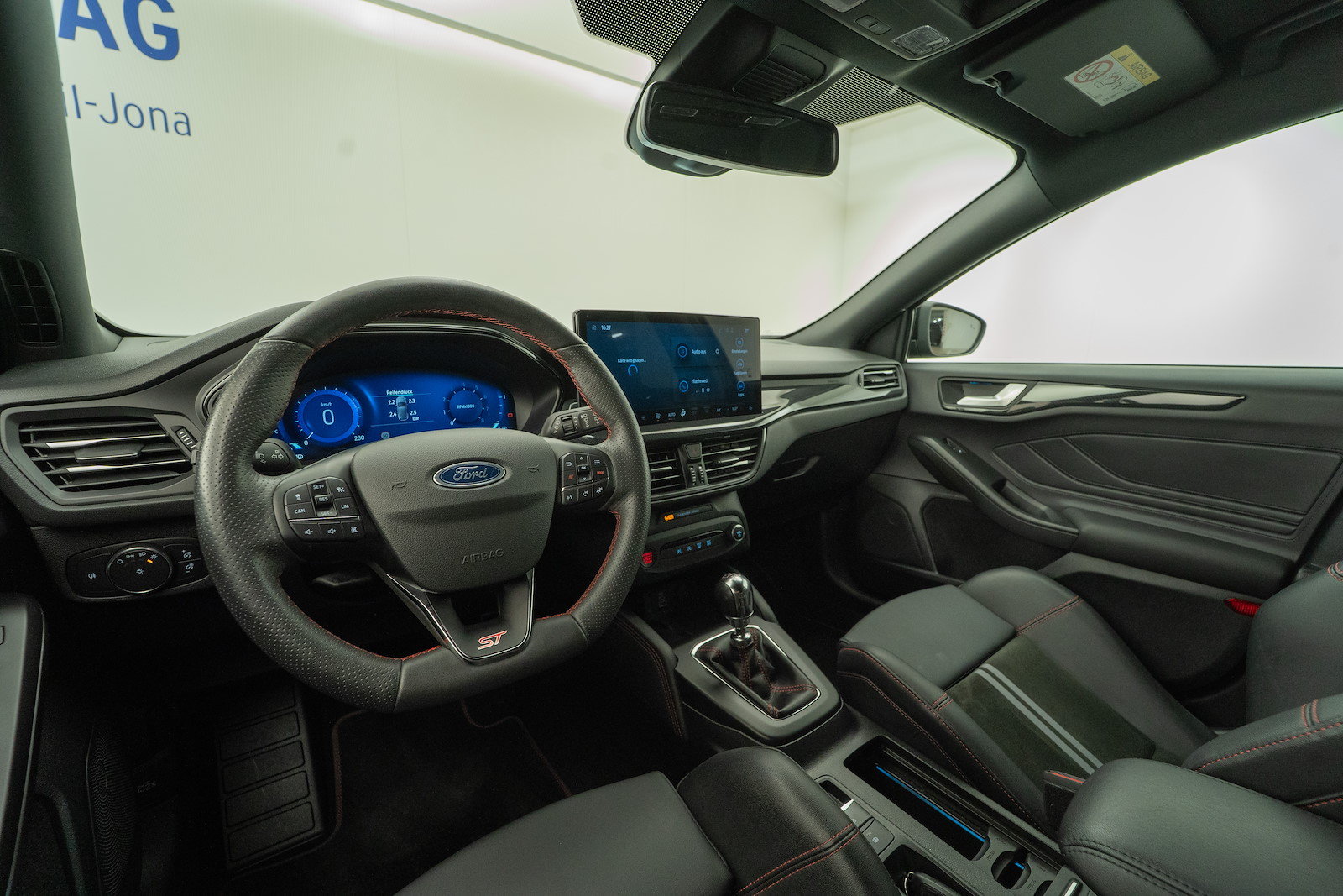 FORD Focus 2.3 EcoB ST X, Benzin, Occasion / Gebraucht, Handschaltung - 7