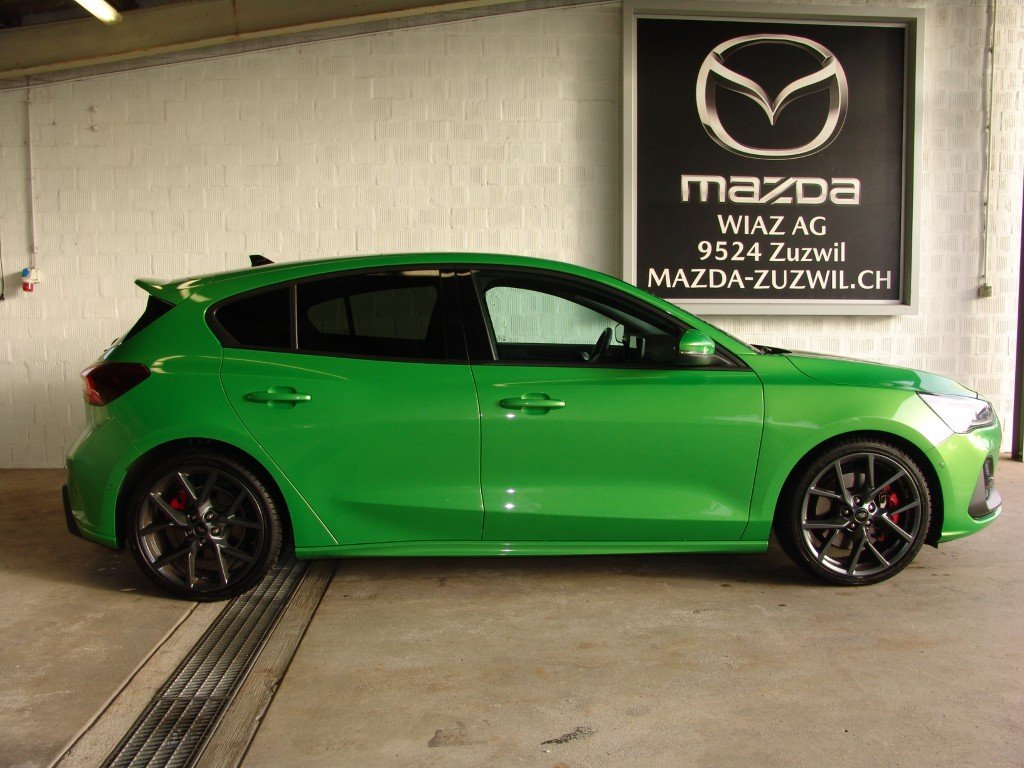 FORD Focus 2.3 EcoB ST X, Benzin, Occasion / Gebraucht, Handschaltung - 4