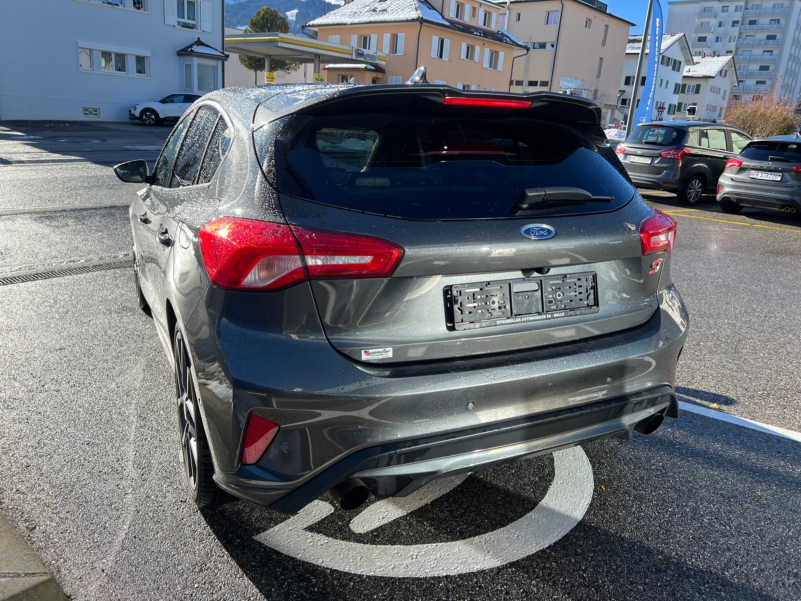 FORD Focus ST 2.3 Styling Paket Automat, Benzin, Occasion / Gebraucht, Automat - 3