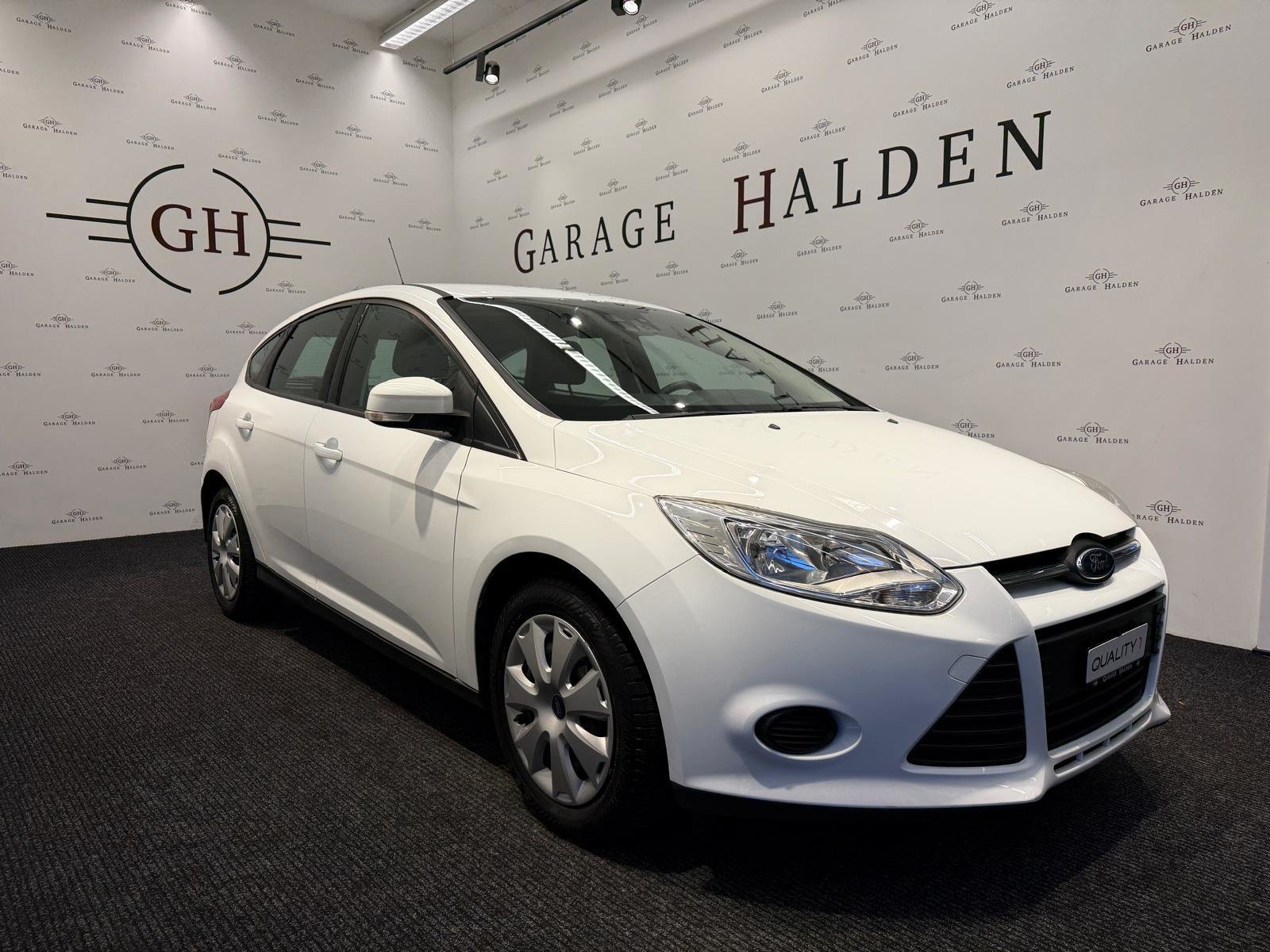 FORD Focus 1.0i EcoB 125 Titanium, Benzin, Occasion / Gebraucht, Handschaltung