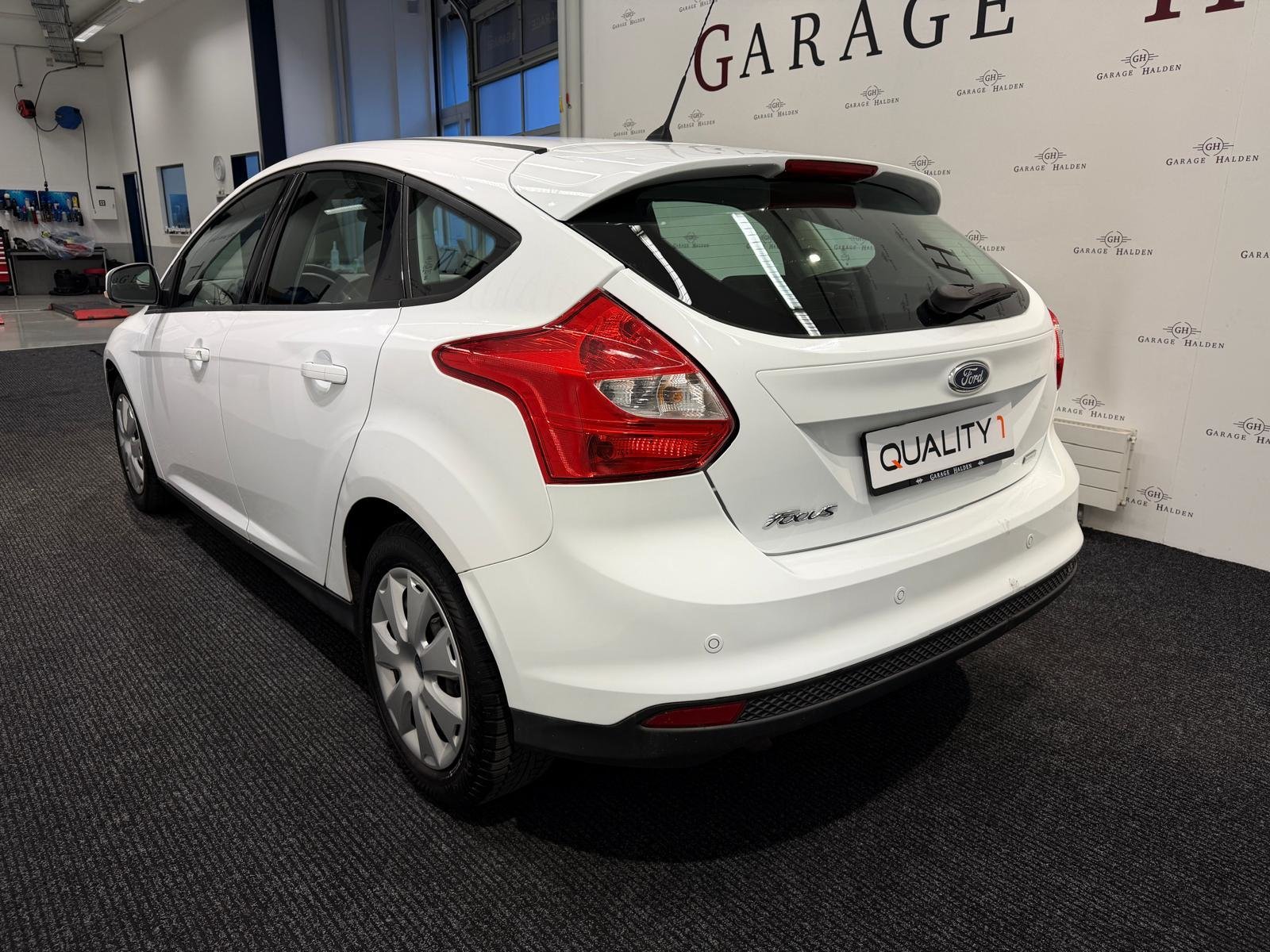 FORD Focus 1.0i EcoB 125 Titanium, Benzin, Occasion / Gebraucht, Handschaltung - 4