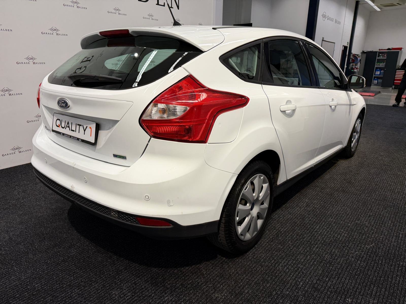 FORD Focus 1.0i EcoB 125 Titanium, Benzin, Occasion / Gebraucht, Handschaltung - 5