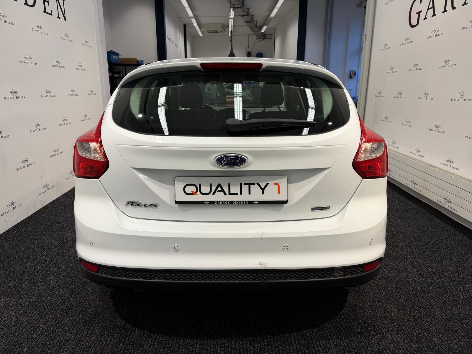 FORD Focus 1.0i EcoB 125 Titanium, Benzin, Occasion / Gebraucht, Handschaltung - 6