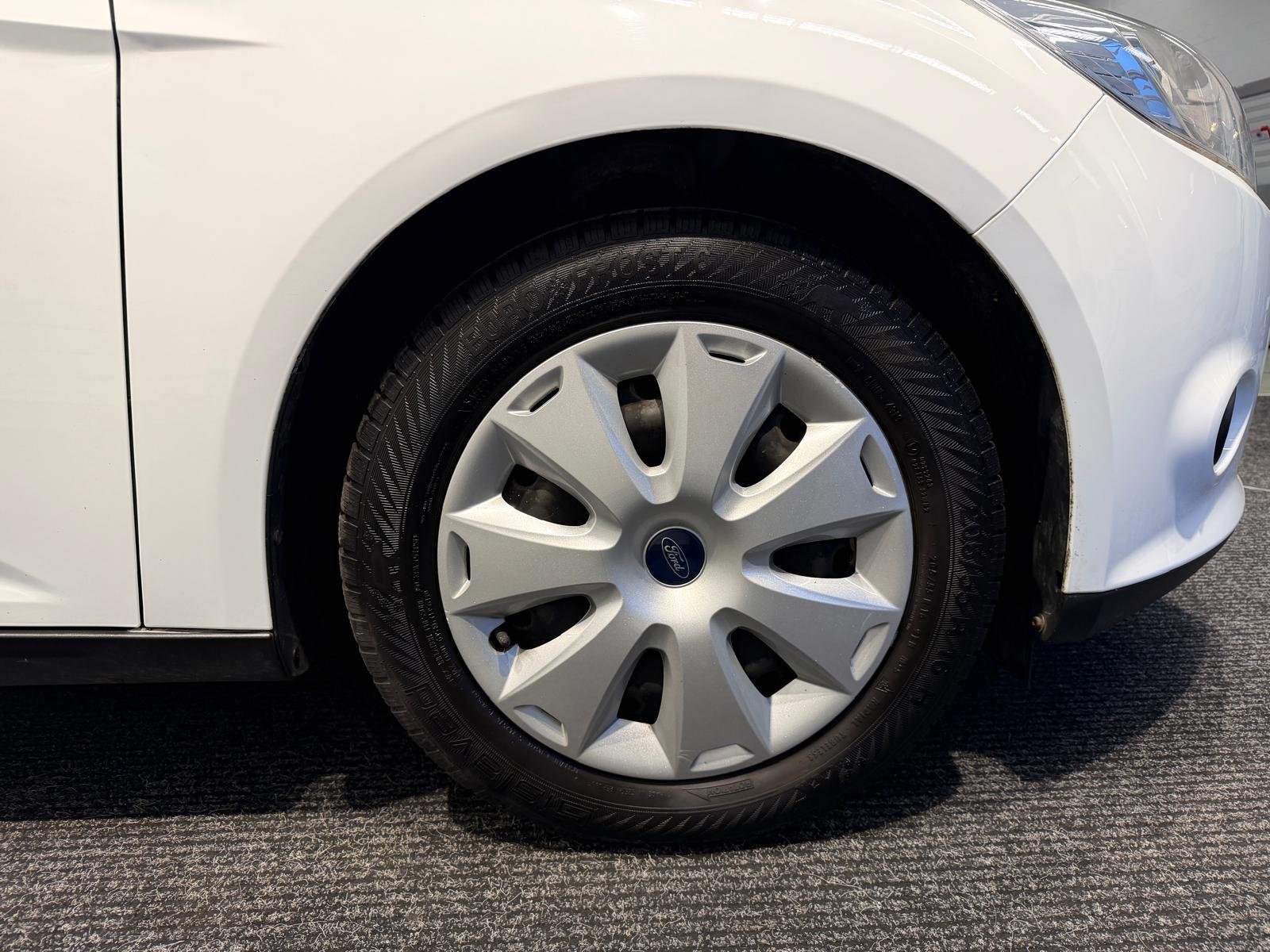 FORD Focus 1.0i EcoB 125 Titanium, Benzin, Occasion / Gebraucht, Handschaltung - 7