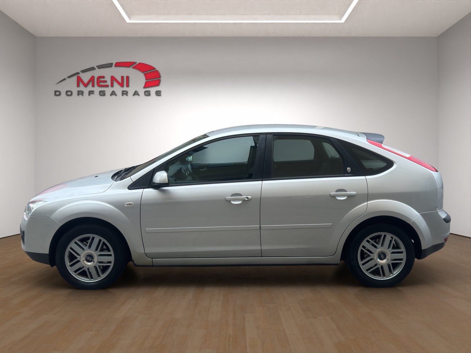 FORD Focus 2.0i Carving, Benzin, Occasion / Gebraucht, Handschaltung - 3