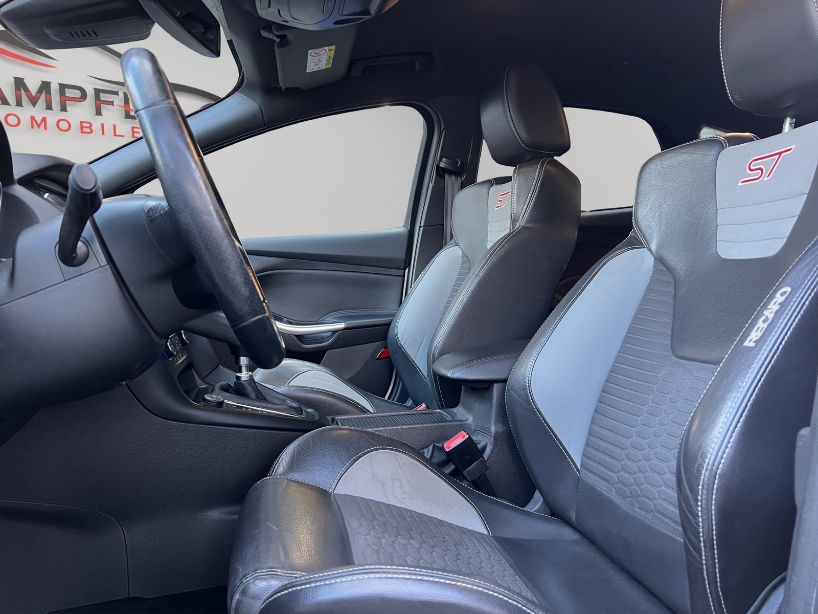 FORD Focus 2.0 SCTi ST2, Essence, Occasion / Utilisé, Manuelle - 5