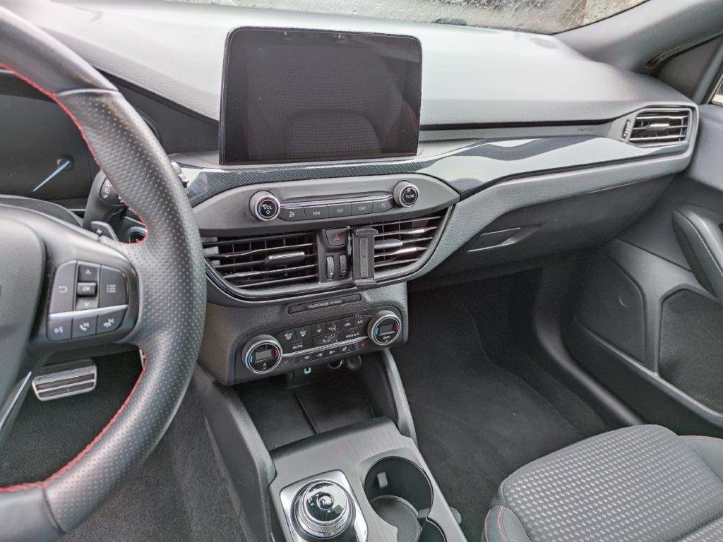 FORD Focus 1.0i EcoB 125 ST-Line, Essence, Occasion / Utilisé, Automatique - 7