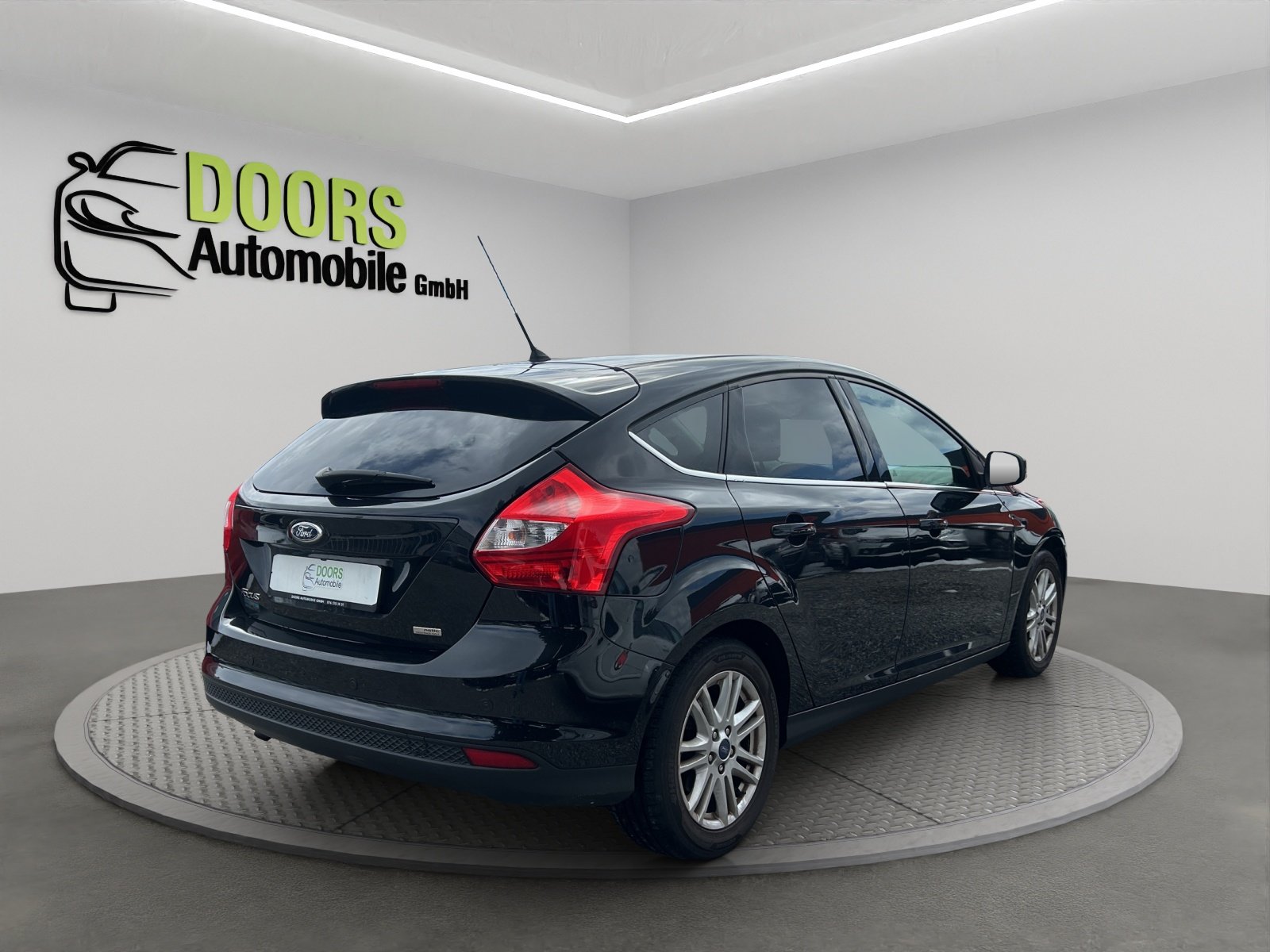 FORD Focus 1.0 SCTi Titanium, Petrol, Second hand / Used, Manual - 4