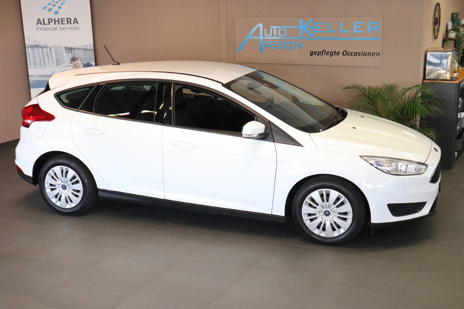 FORD Focus 1.0i EcoB Trend, Petrol, Second hand / Used, Manual