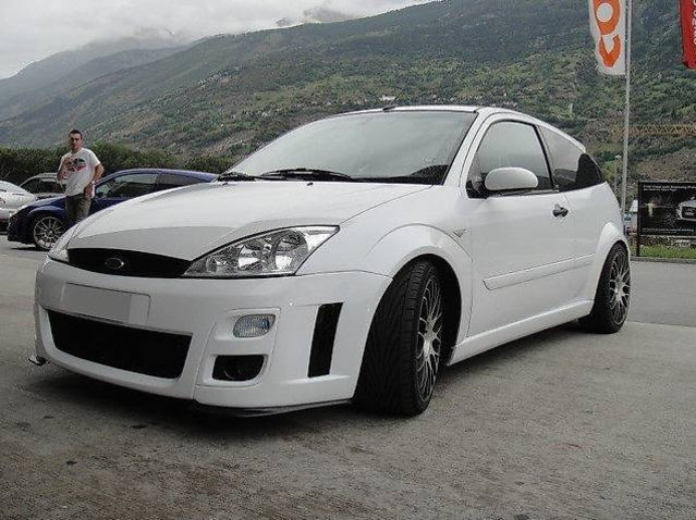 FORD Focus 2.0i 16V Turbo RS, Petrol, Second hand / Used, Manual - 3