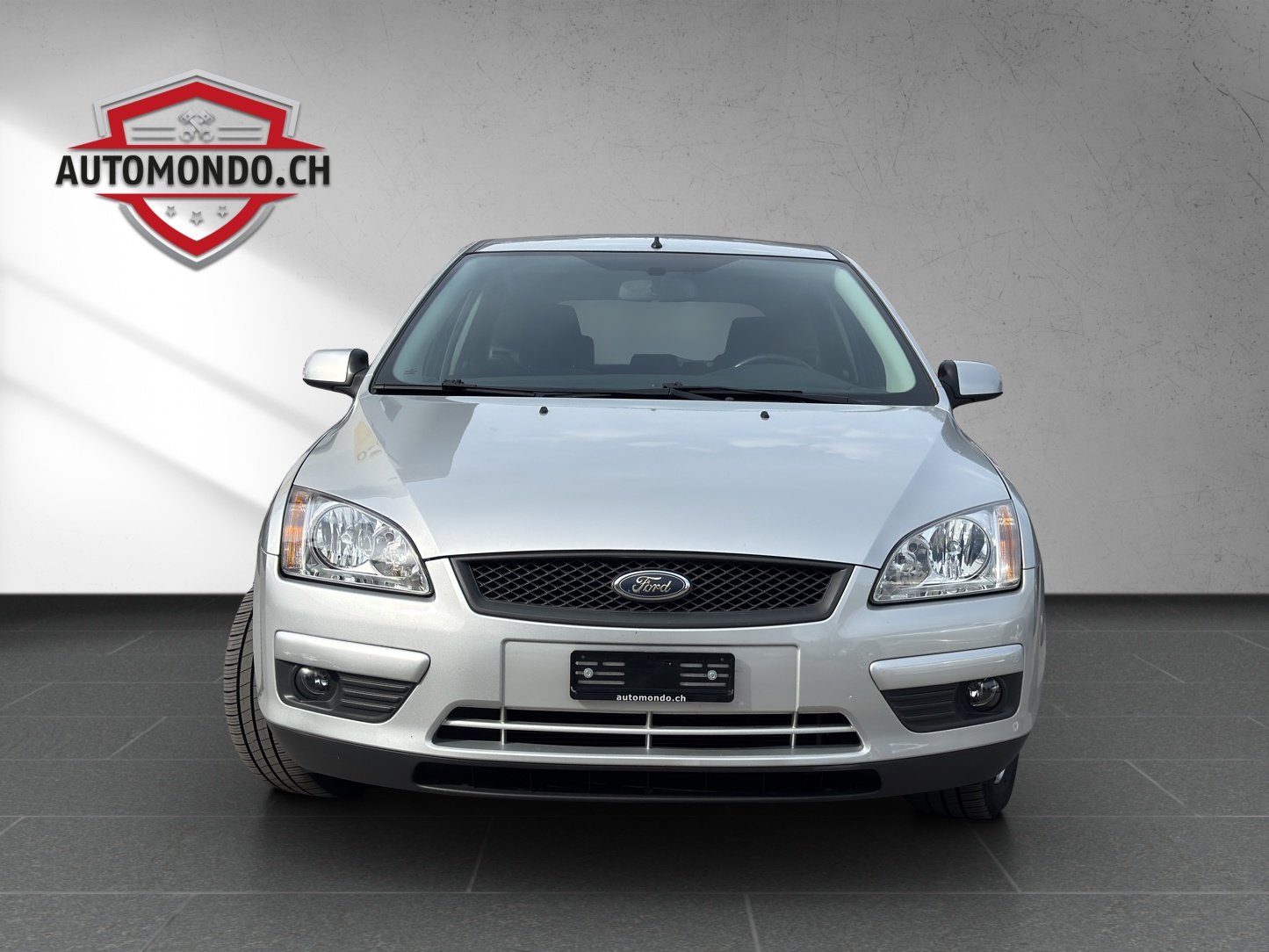FORD Focus 2.0i Ghia, Benzin, Occasion / Gebraucht, Handschaltung - 3