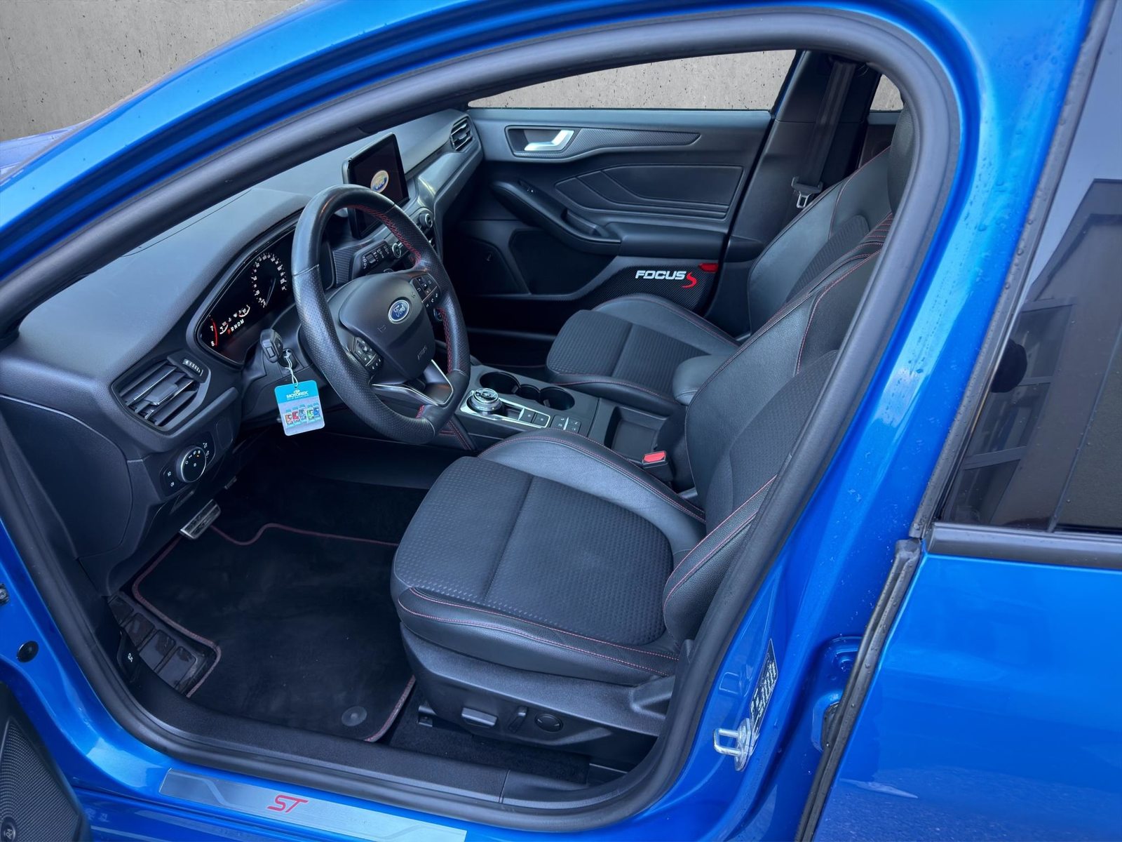 FORD Focus 1.0i EcoB 125 ST-Line, Essence, Occasion / Utilisé, Automatique - 7