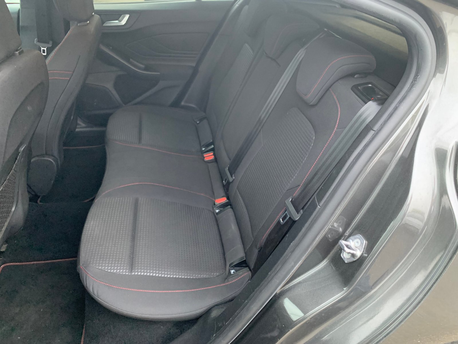 FORD FOCUS 1.0 mHEV ST Line, Mild-Hybrid Benzin/Elektro, Occasion / Gebraucht, Handschaltung - 4