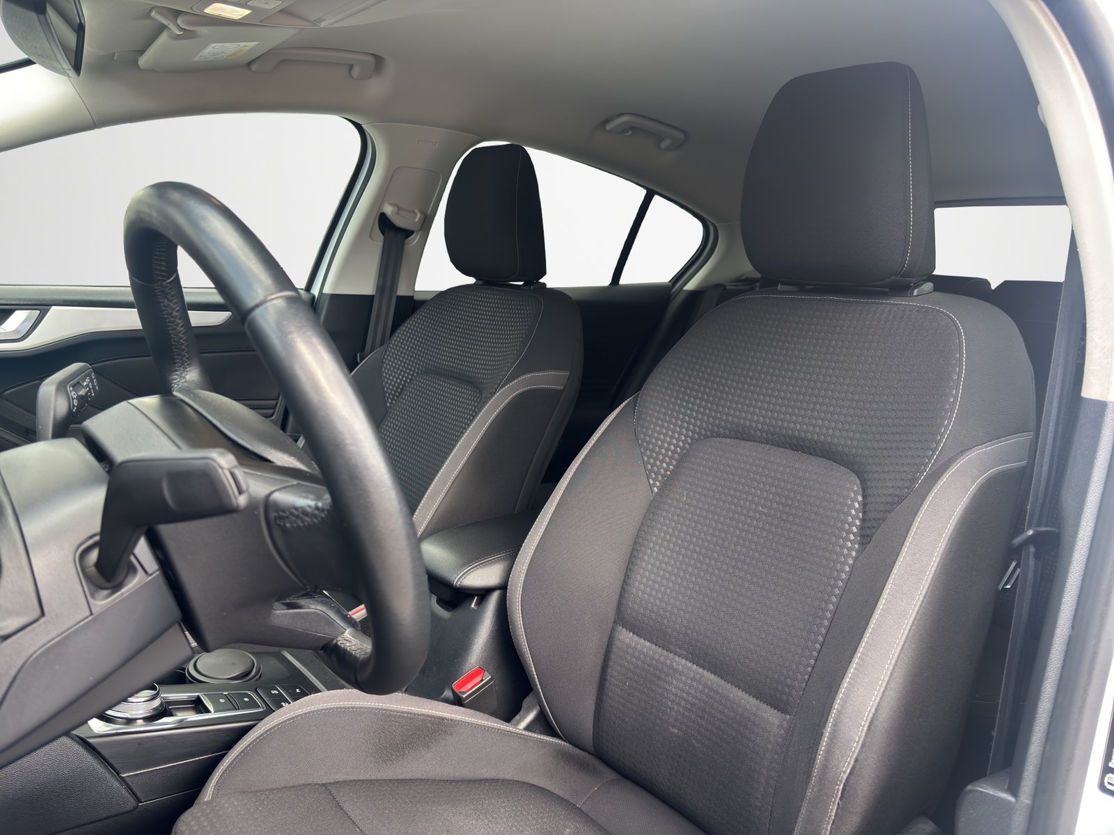 FORD Focus 1.0i EcoB 125 CoolConnect, Essence, Occasion / Utilisé, Automatique - 6