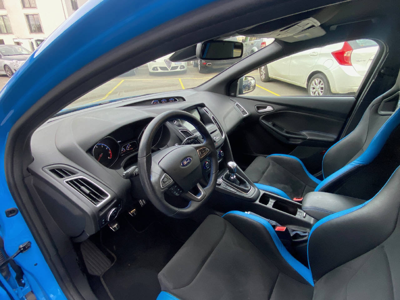 FORD Focus 2.3 EcoB RS+ Special Edition, Benzin, Occasion / Gebraucht, Handschaltung - 7