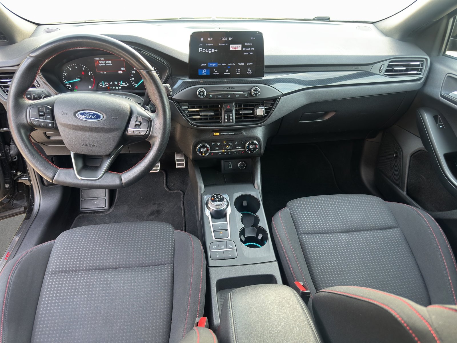 FORD Focus 1.5 SCTi ST Line Automatic, Petrol, Second hand / Used, Automatic - 4